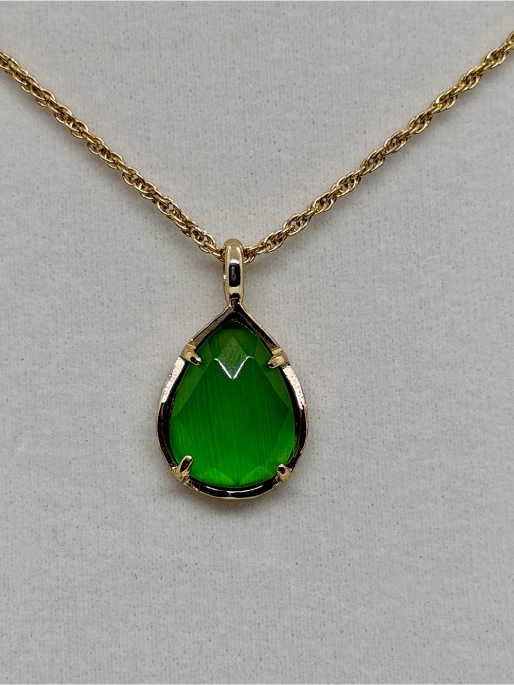 Kendra Scott Emerald tone Kiri